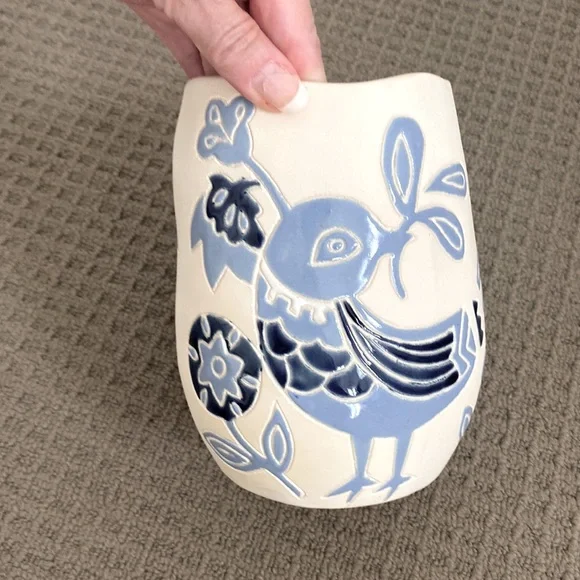 NEW Jones & Co Folk Bird Planter. - Picture 2 of 2